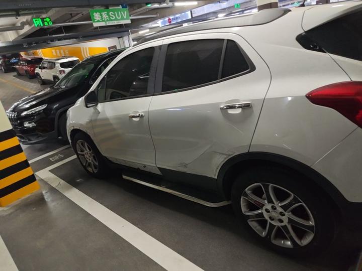 2015 1.4T MT RWD Progressive photo 4