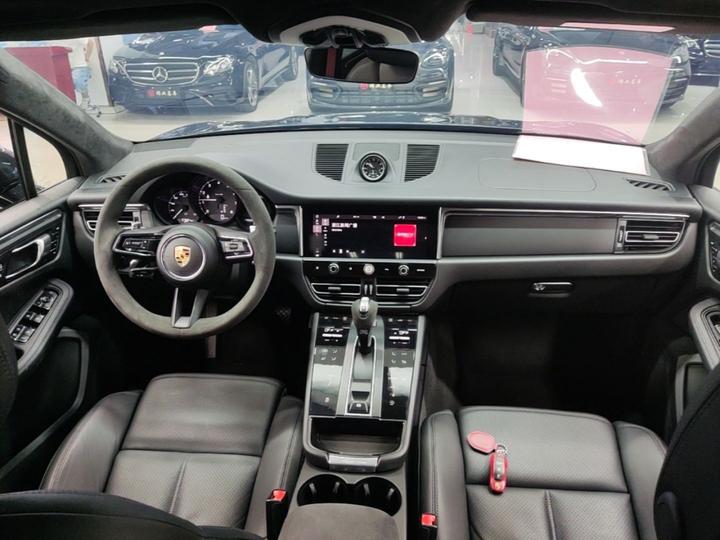2023 Macan 2.0T photo 5