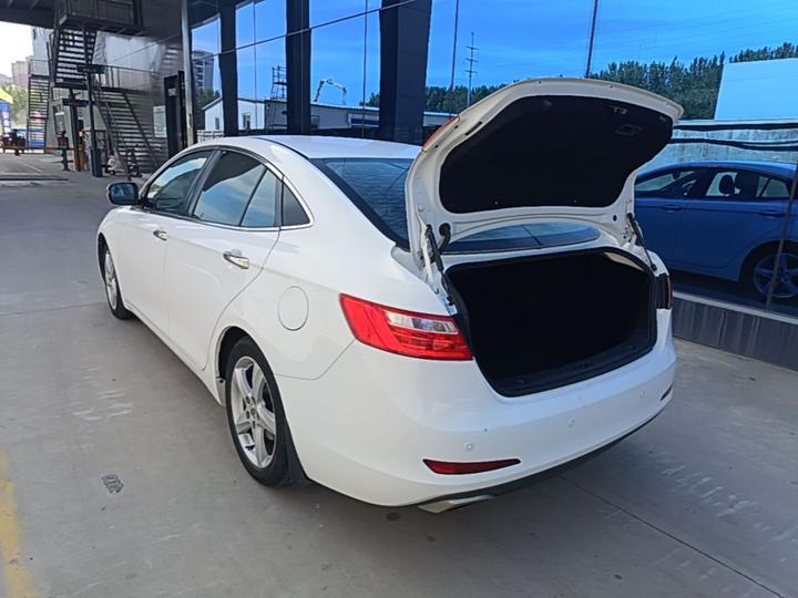 Bestune B70 2014 2.0L AT Luxury photo 4