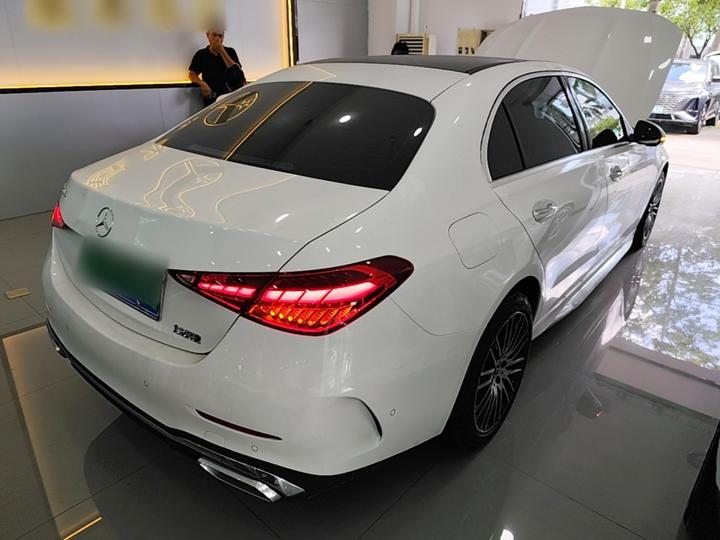 C-Class 2026 C 260 L Sport photo 4