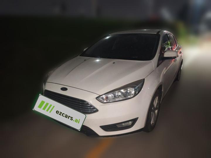 Focus 2018 Sedan Classic 1.6L MT Fashion