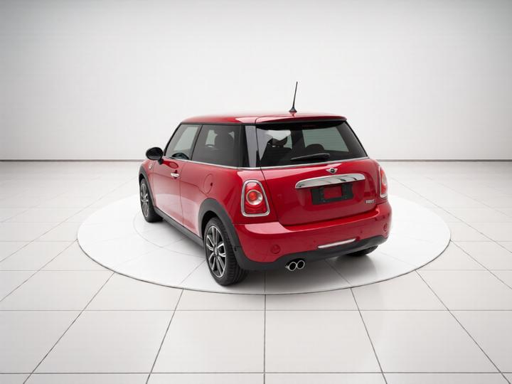 2011 1.6L ONE photo 4