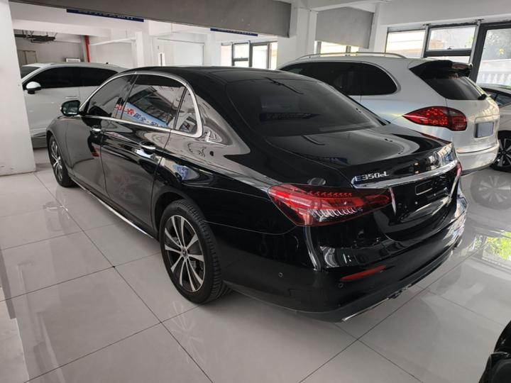 E-Class EV 2022 Facelift E 350 e L PHEV Sport photo 4