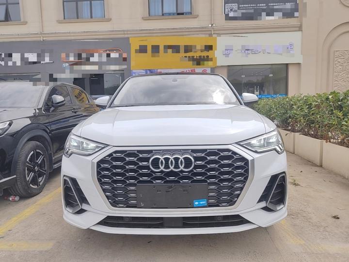 Q3 Sportback 2020 35 TFSI Progressive photo 2