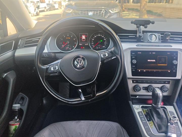 2018 380TSI RWD photo 7