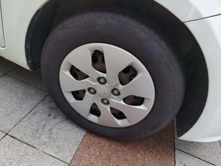 K2 2015 Sedan 1.4L AT GLS photo 8