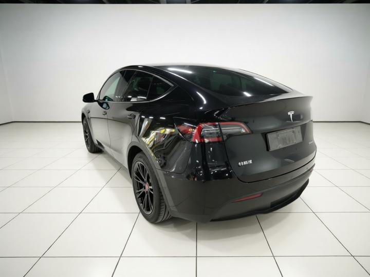 Model Y 2023 RWD photo 4