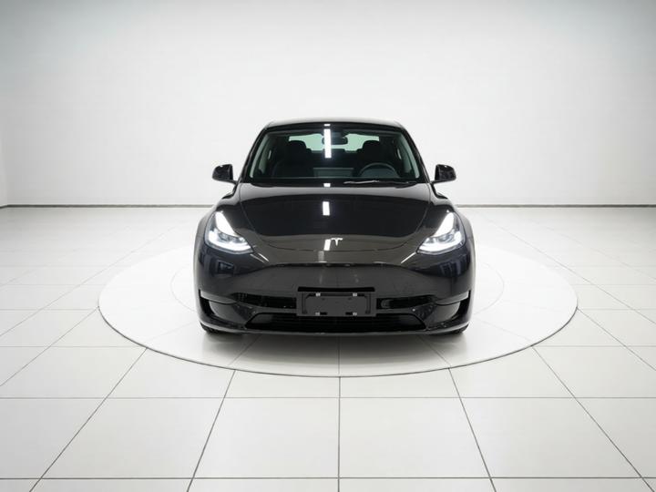 Model Y 2021 Standard Range RWD photo 2