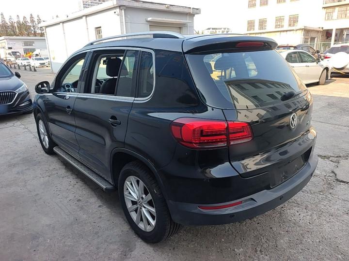 Tiguan 2015 1.8TSI AT RWD Comfort photo 4