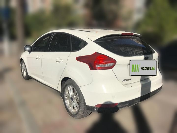 Focus 2015 Hatchback EcoBoost 125 AT photo 4