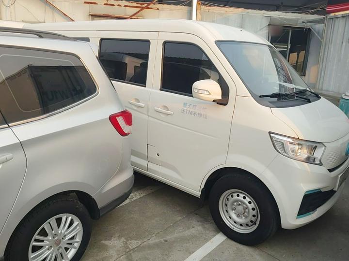 Kuayue V7 EV 2024 251km Hatchback Comfort 6-Seater photo 3