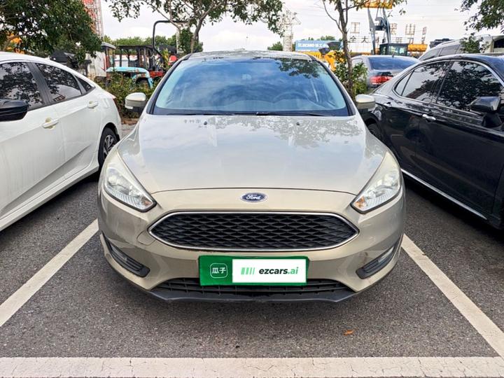 Focus 2017 Hatchback 1.6L AT Comfort photo 2