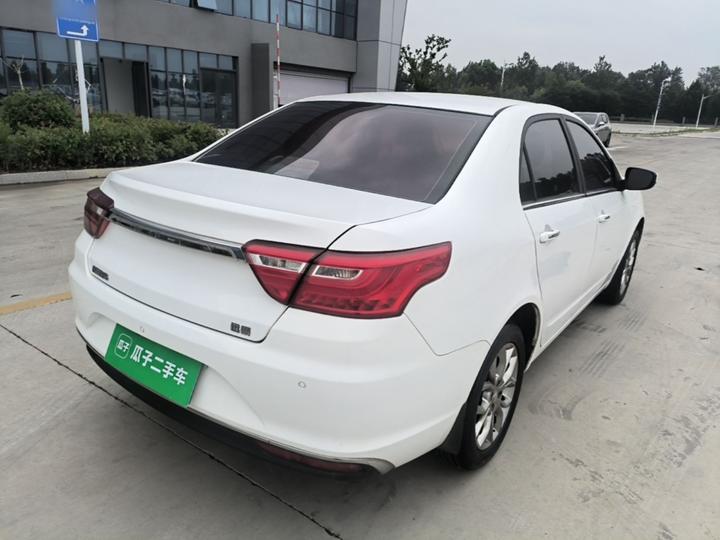 Vision 2018 1.5L AT photo 4