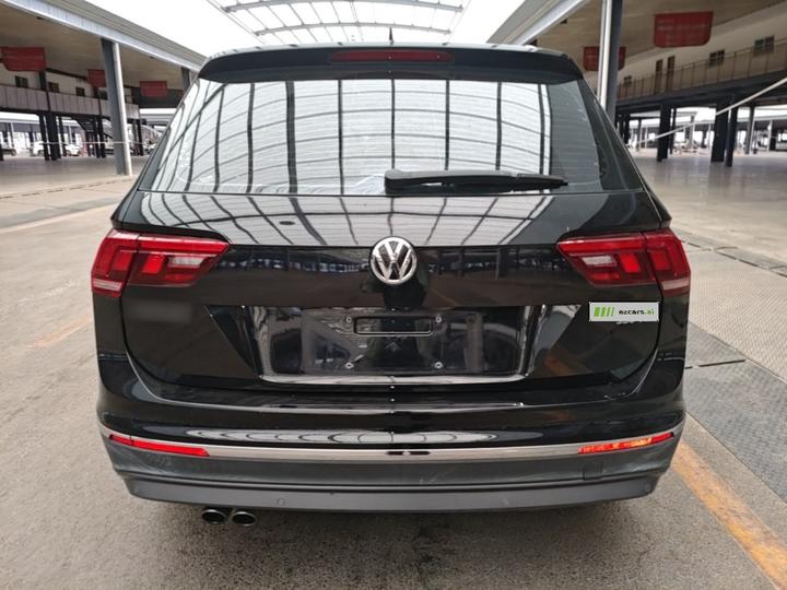 Tiguan L 2018 330TSI AT RWD Luxury photo 3