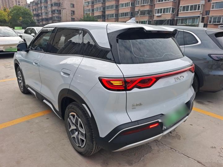 Yuan UP 2025 301KM Pilot photo 4