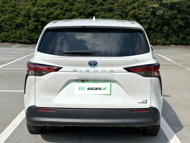 Sienna 2023 2.5L Hybrid Comfort photo 3