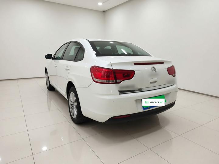 2013 Sedan 1.6L MT photo 4