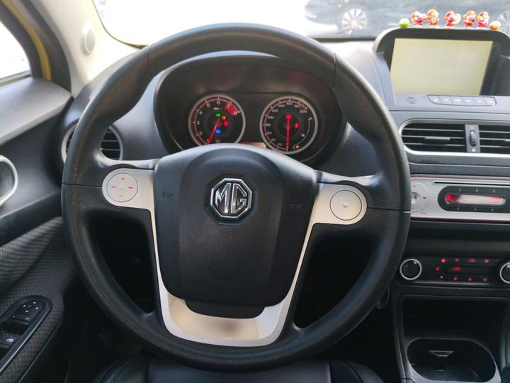 3 2014 1.5L AMT Elite photo 6