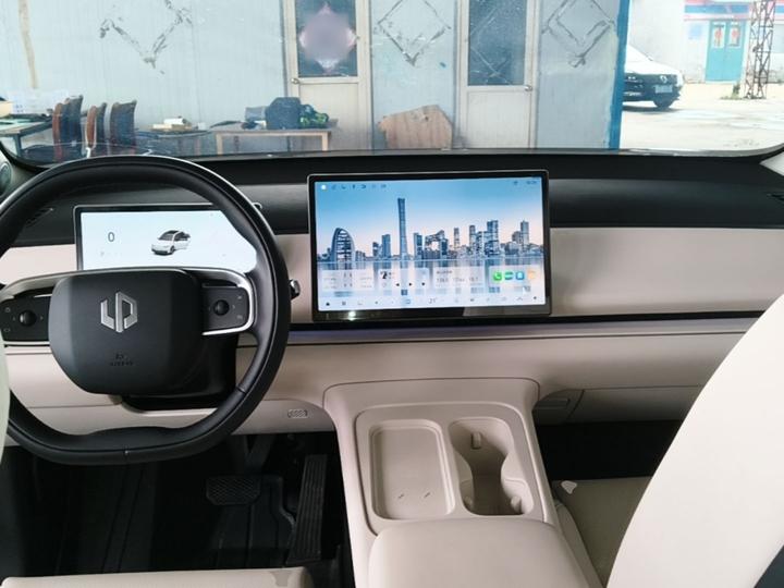 Leapmotor C16 2024 EV 520 Exclusive photo 5