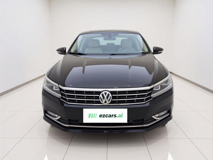 Passat 2017 330TSI DSG photo 2