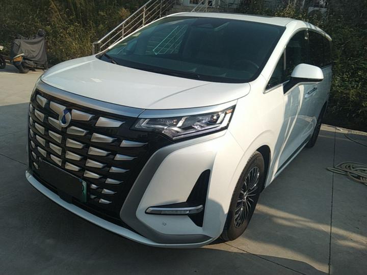 D9 2022 DM-i 970 AWD Noble