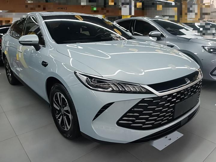 Qin PLUS 2025 DM-i ADAS 120KM photo 3