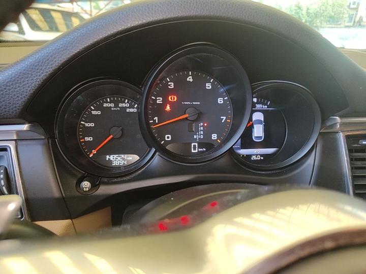 2017 Macan 2.0T photo 7
