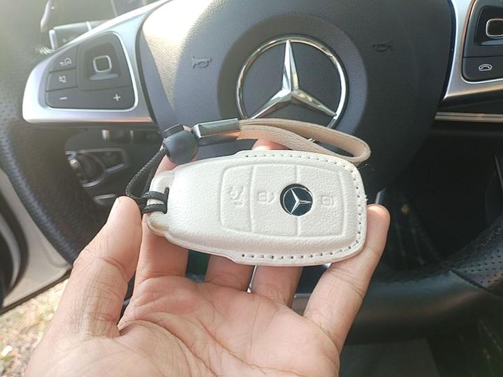E-Class 2018 E 300 L Sport Luxury photo 8