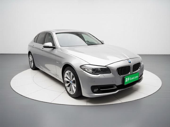 5 Series 2017 525Li Leading photo 3