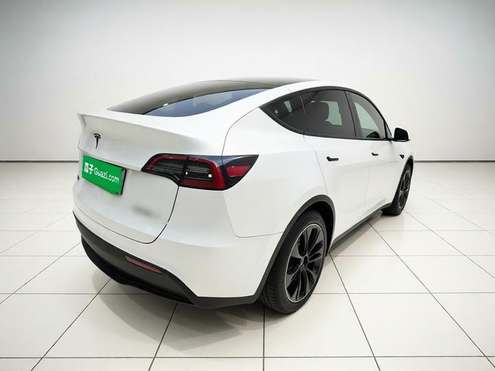 Model Y 2022 Facelift RWD photo 6