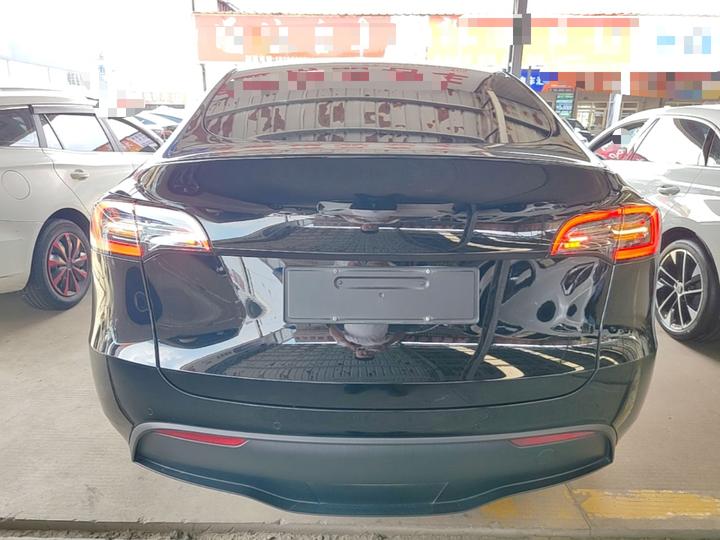 Model Y 2022 Facelift RWD photo 3