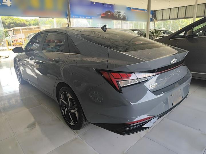 Elantra 2021 1.5L CVT LUX Premium photo 4