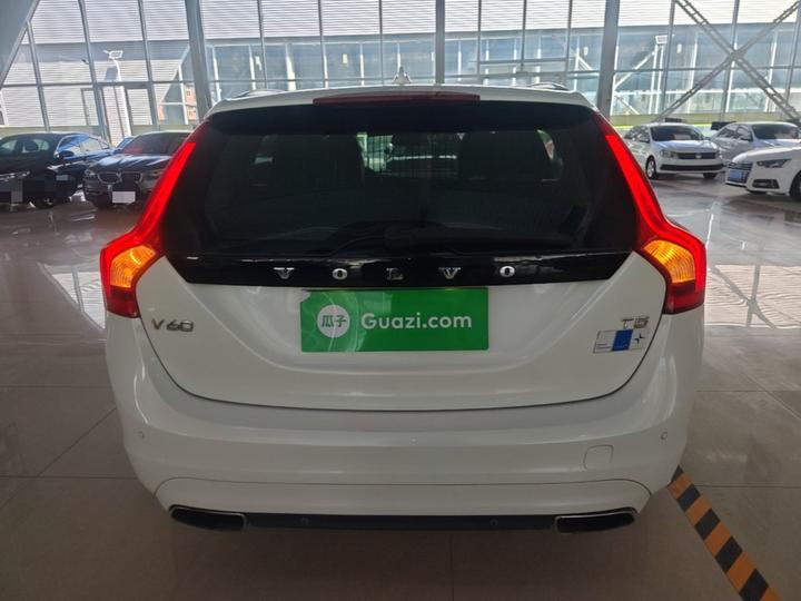 V60 2016 T5 photo 5