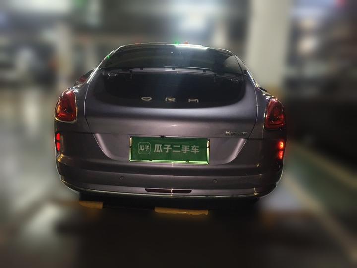 2022 555km Luxury photo 3