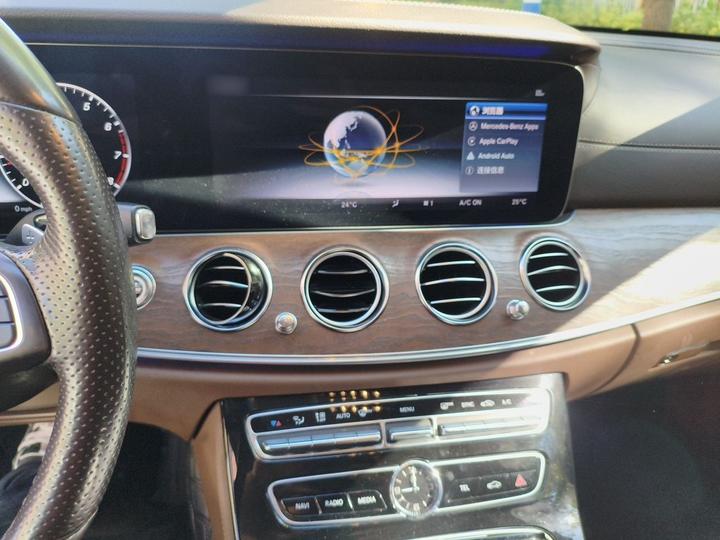 E-Class 2017 E 300 L Luxury photo 5