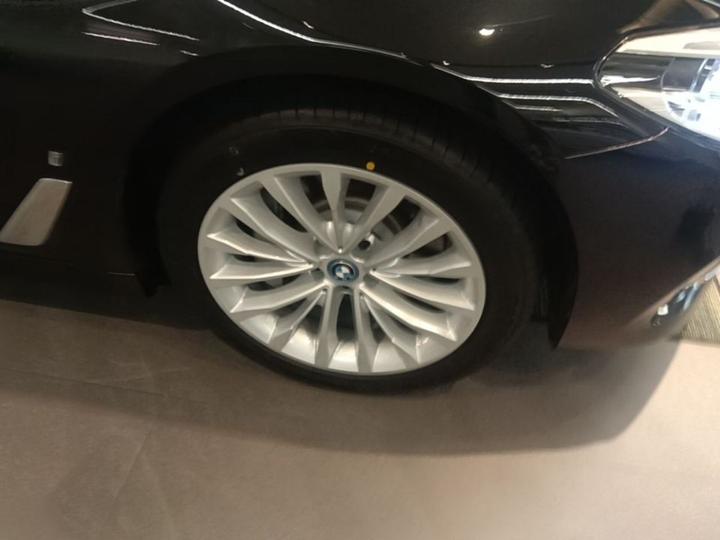5 Series EV 2019 530Le Luxury photo 8