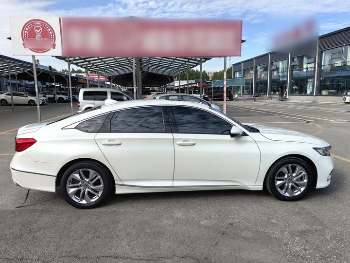Accord 2018 260TURBO Elite China VI photo 4