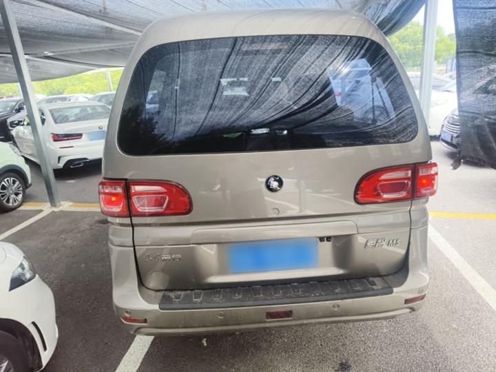 Lingzhi 2022 M5L 2.0L 7-Seater photo 3