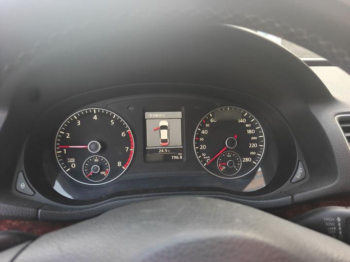 Passat 2011 1.8TSI DSG photo 4