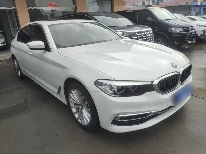 5 Series 2020 525Li Luxury photo 3
