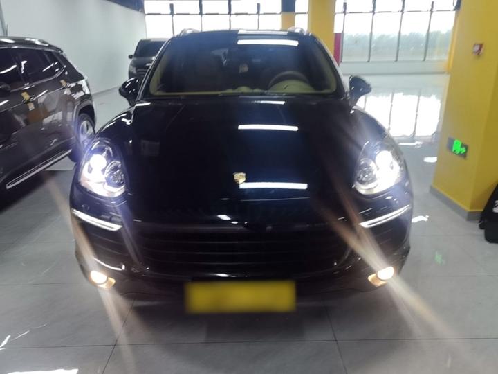 2015 Cayenne 3.0T photo 2