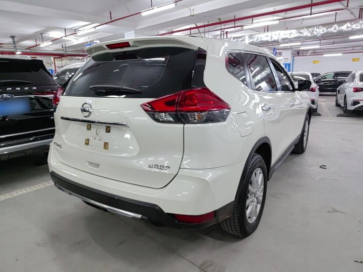 X-Trail 2023 Classic 2.0L RWD Connected Exclusive photo 4