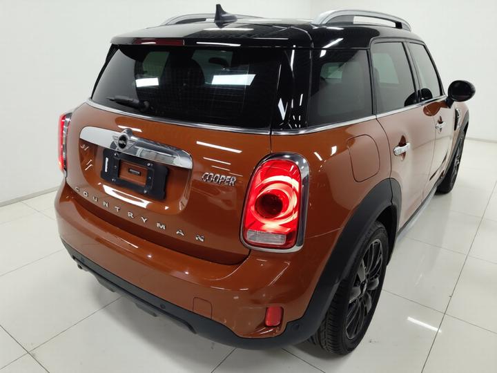 2017 1.5T COOPER ALL4 Wagon photo 4