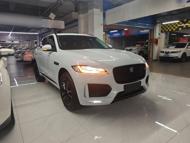 F-PACE 2020 2.0T photo 3