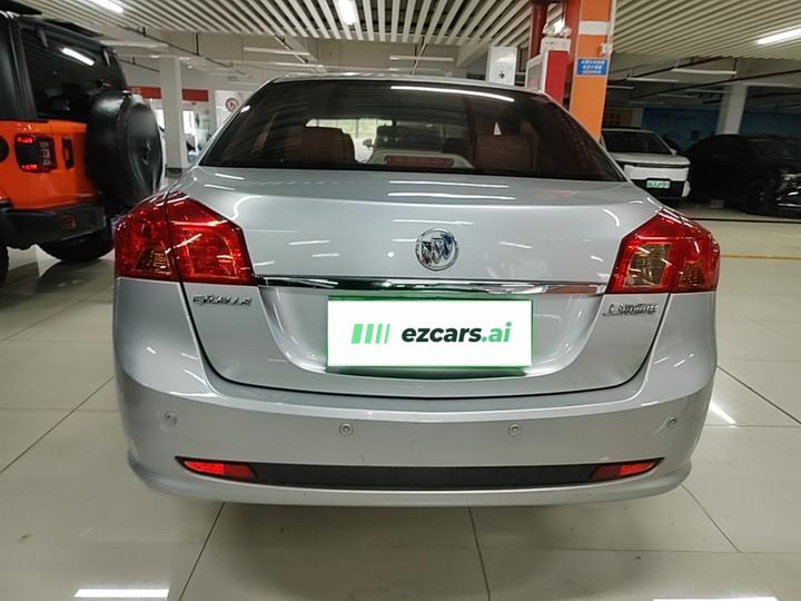 Excelle 2015 1.5L AT Classic photo 5