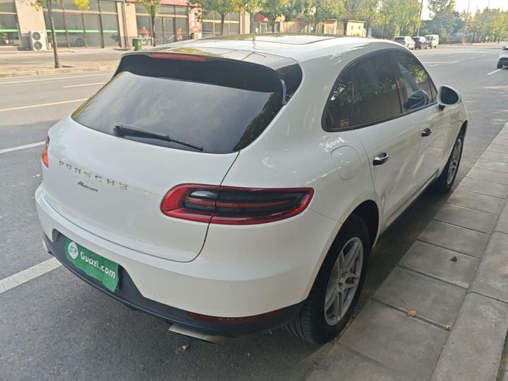 2017 Macan 2.0T photo 4