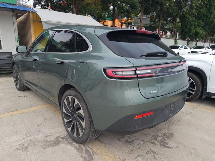 HIMA AITO M5 2022 EREV AWD Performance photo 4