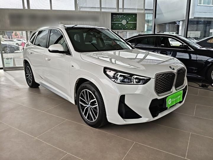 iX1 2025 eDrive25L M Sport Package photo 3