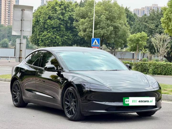 Model 3 2023 Long Range AWD photo 3