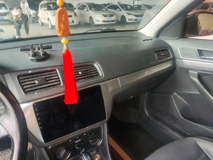 Lavida 2017 1.6L AT Comfort photo 4